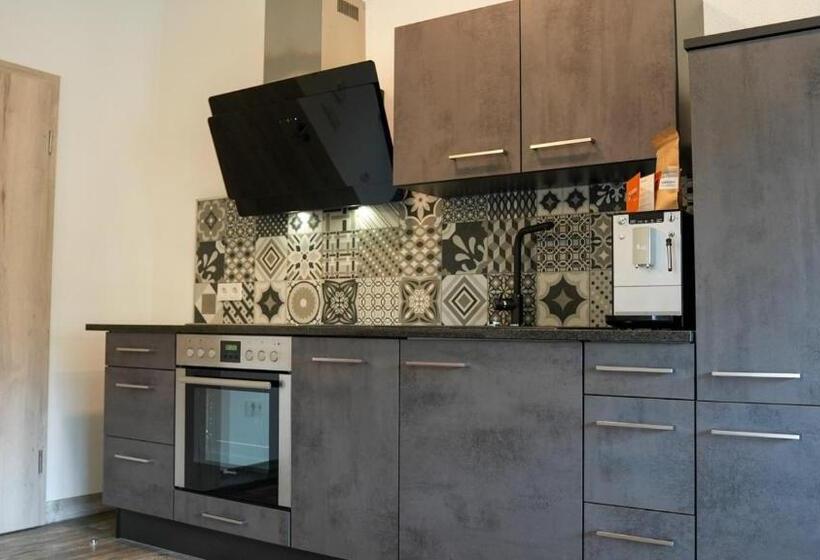 סוויטת ג'וניור עם מרפסת, Fba Village