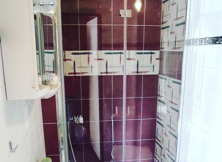 חדר משפחתי, Pension Bílý Hořec