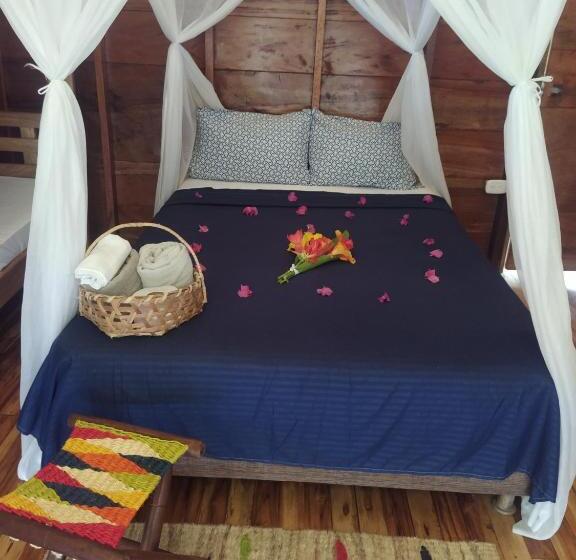 غرفة ديلوكس مطلّة علي البحر مزوَّدة بشُرفة, Paraíso Natural Eco