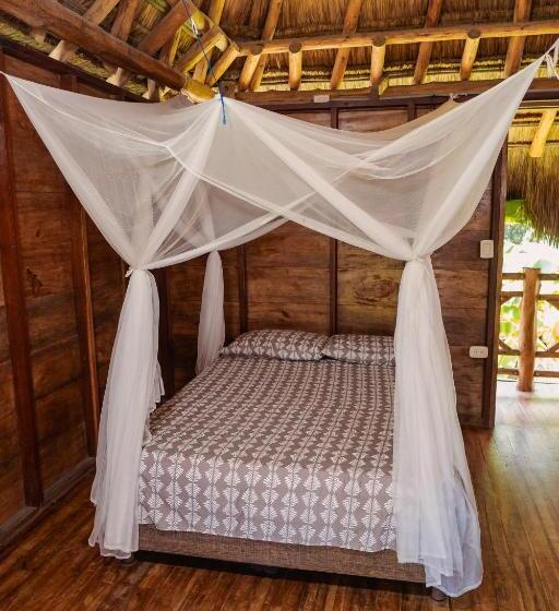 غرفة ديلوكس مطلّة علي البحر مزوَّدة بشُرفة, Paraíso Natural Eco