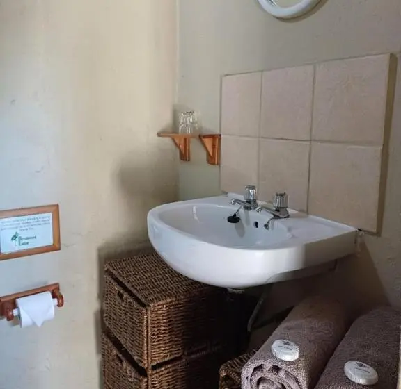 ファミリールーム, Brentwood Lodge