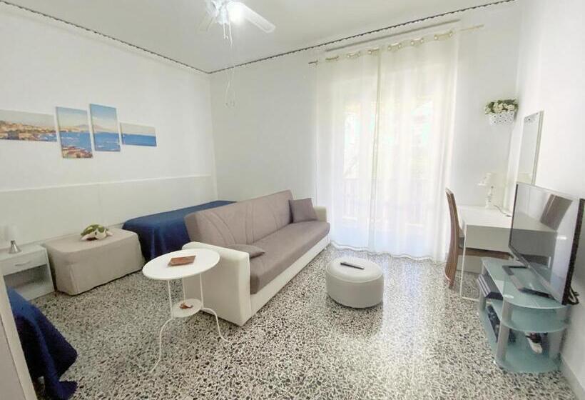 Кровать в Общей Комнате, Enjoy Vida