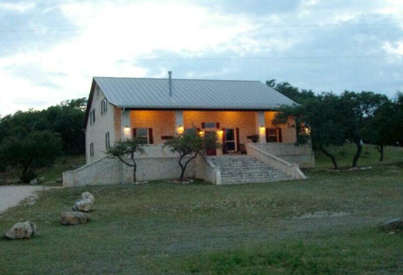 Номер Deluxe, Glory Hills Ranch