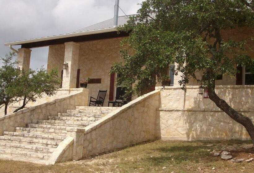 Номер Deluxe, Glory Hills Ranch