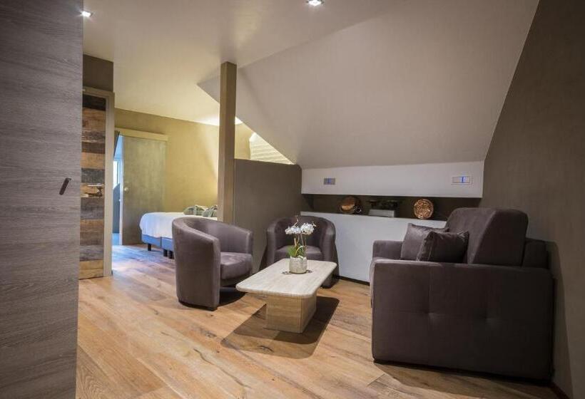 جناح جونيور, Auberge Au Boeuf