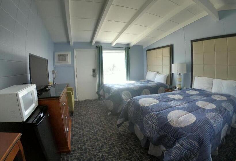 غرفة قياسية مطلّة علي النهر, Copper Lantern Motor Lodge