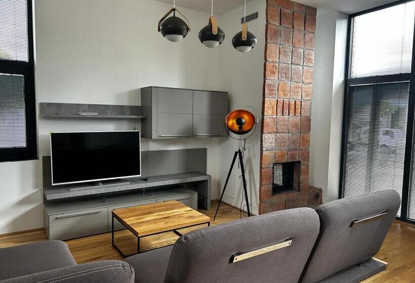 וילה בת 3 חדרי שינה, Palace Resort Jíloviště