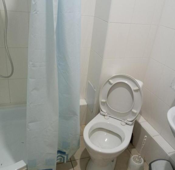 标准间, Pivdennyi