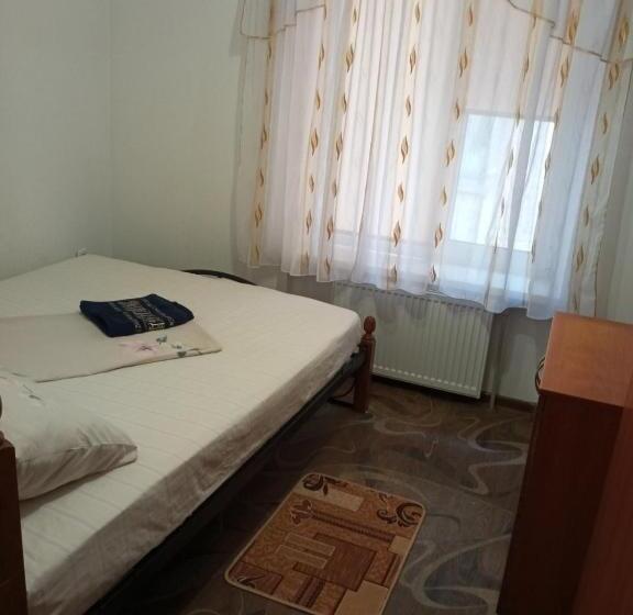 标准间, Pivdennyi