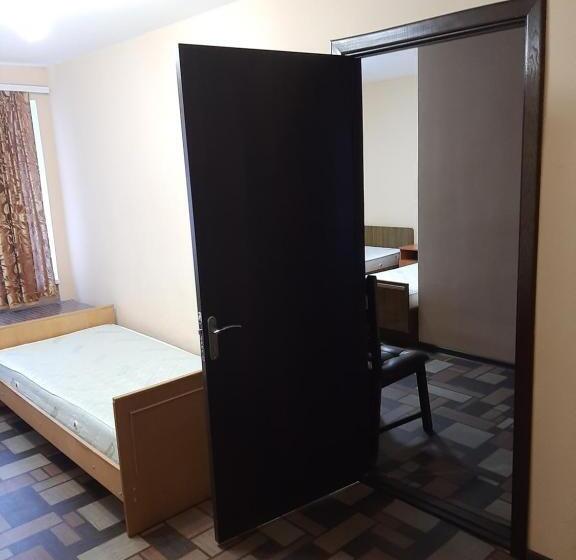 家庭间, Pivdennyi