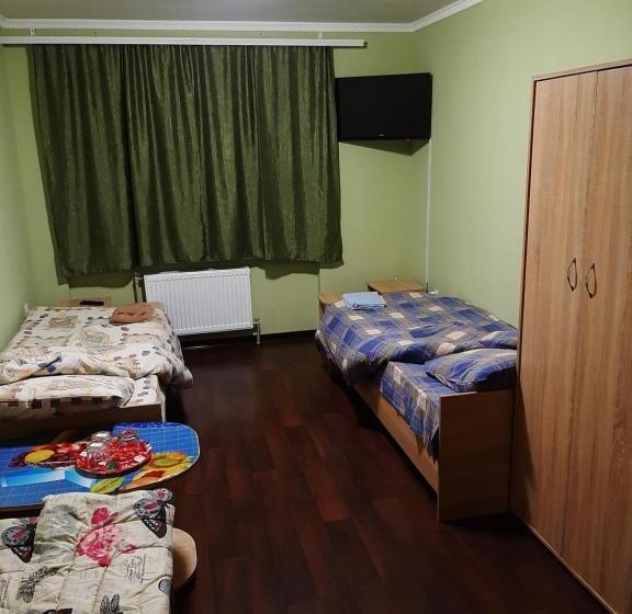 标准间, Pivdennyi