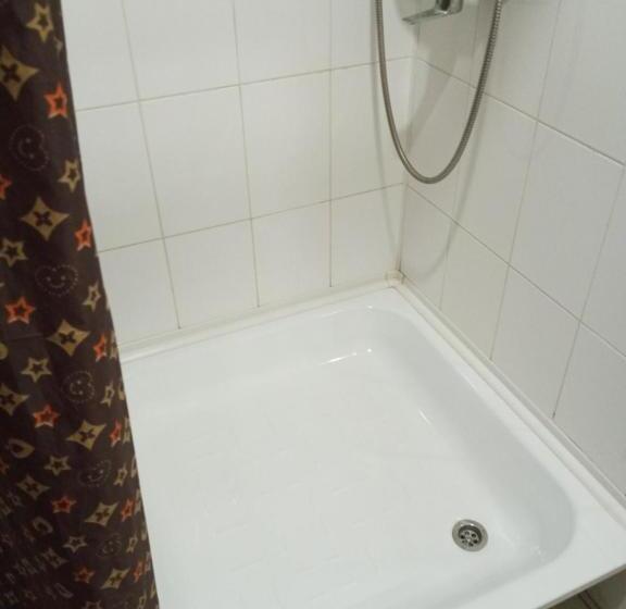 标准间, Pivdennyi