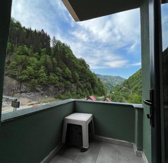 Трехместный Номер Deluxe, Pordani̇s