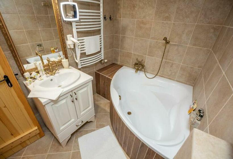 이그제큐티브 스위트, Provence Birtok