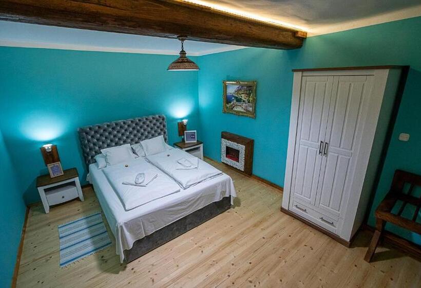 디럭스 스위트, Provence Birtok