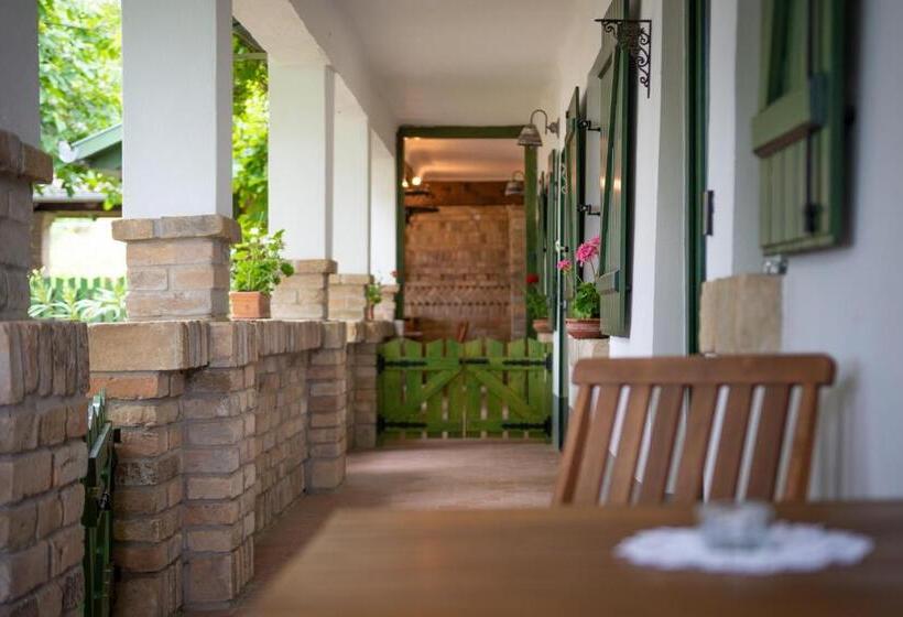 Люкс Повышенной Комфортности, Provence Birtok