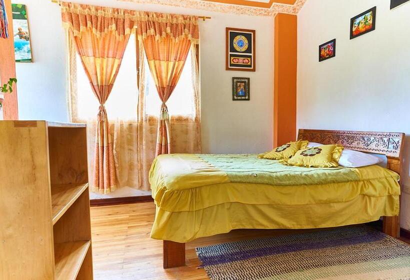 标准间, Kuyllur ñán