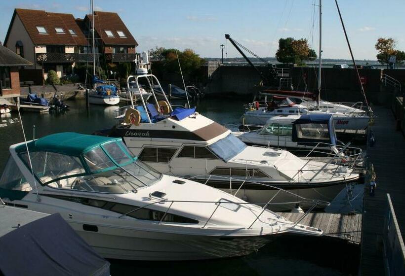 带大床的高级房间, Boathouse