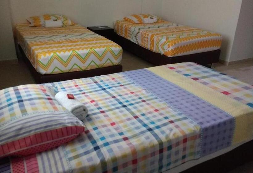 חדר סטנדרט לשלושה, Marialu