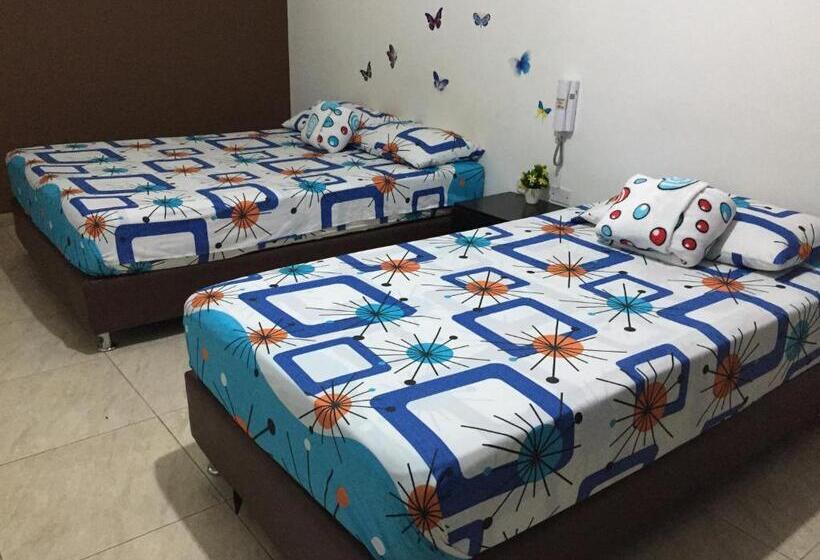 חדר משפחתי, Marialu