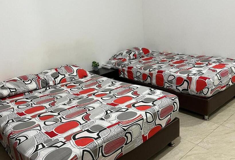 חדר משפחתי, Marialu