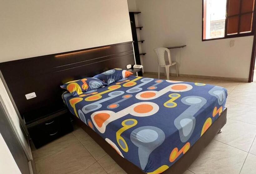 חדר סטנדרט יחיד, Marialu