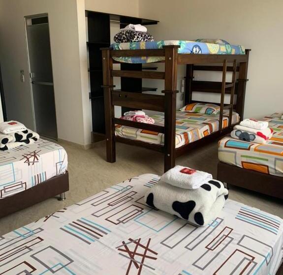 חדר קלאסי לארבעה, Marialu