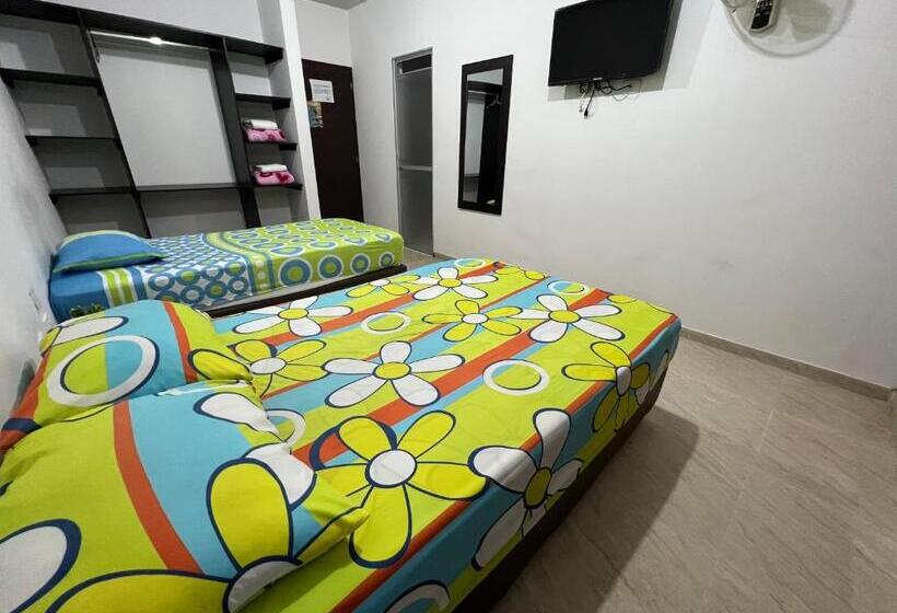 חדר משפחתי, Marialu