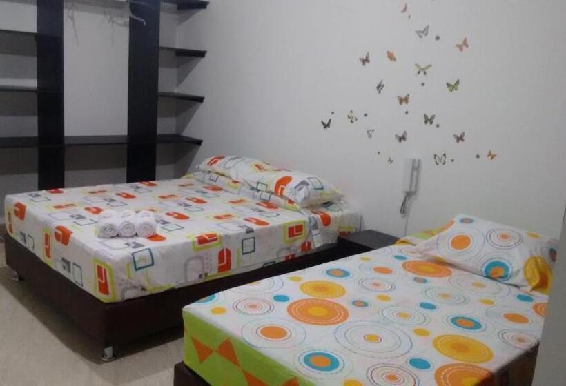 חדר משפחתי, Marialu