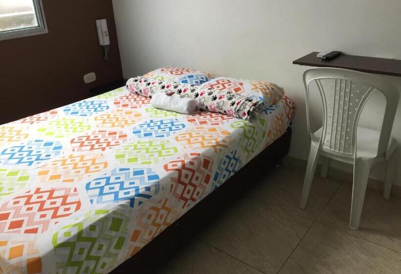 חדר סטנדרט יחיד, Marialu