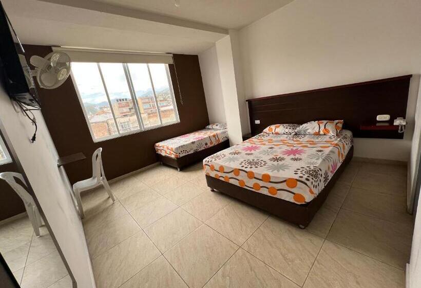 חדר משפחתי, Marialu