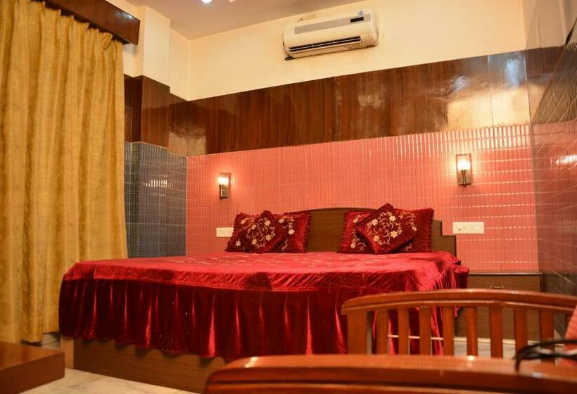 חדר סטנדרט, Sartaj