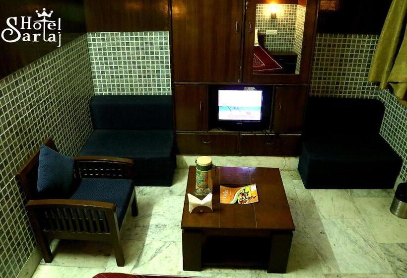 חדר סופריור, Sartaj