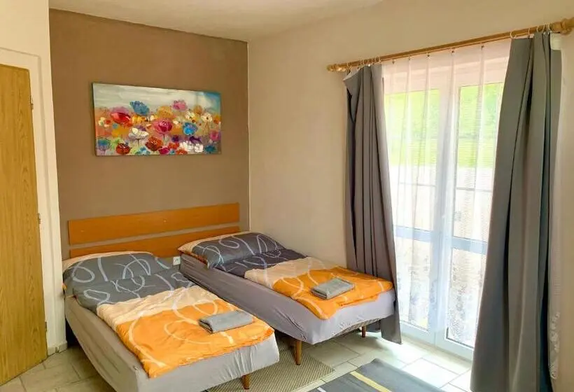 2ベッドルームアパートメント, Apartmány Na Horce
