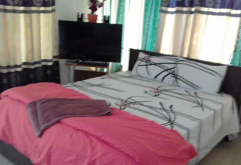 Quarto Deluxe, Hamadhi Guest