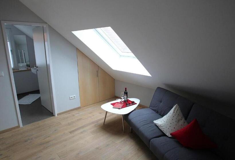 수피리어 룸, Main Landhaus