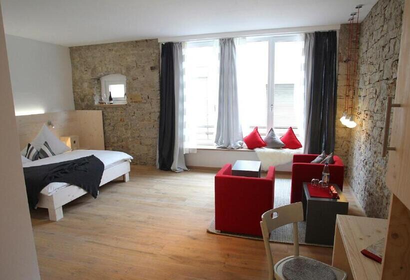 수피리어 룸, Main Landhaus