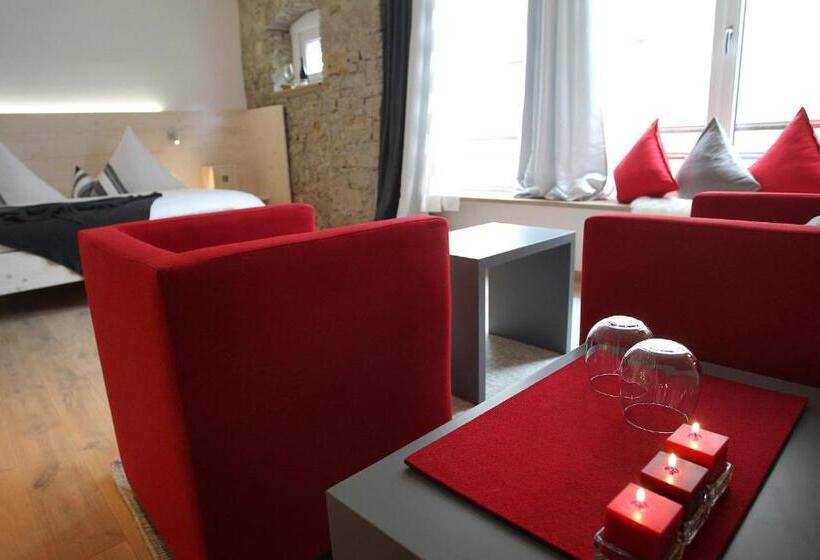 수피리어 룸, Main Landhaus