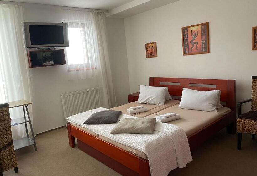 חדר משפחתי, Penzion Hm