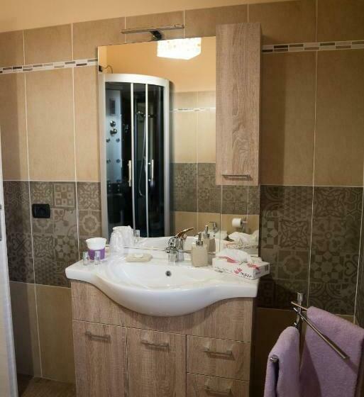 غرفة قياسية ثلاثية, Room & Breakfast Le Magie