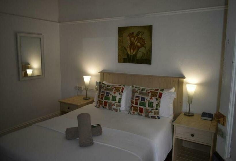 スタンダードルーム, Steytlerville Royal