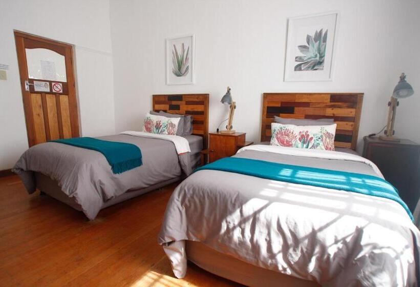 スタンダードルーム, Steytlerville Royal