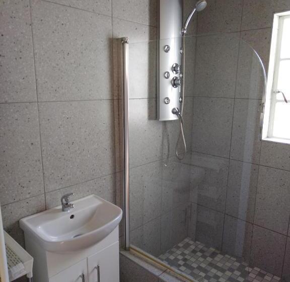 １階の１ベッドルームアパートメント, Steytlerville Royal