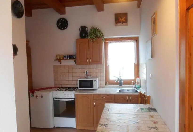 1ベッドルームアパートメント, Vendégmarasztaló Porta