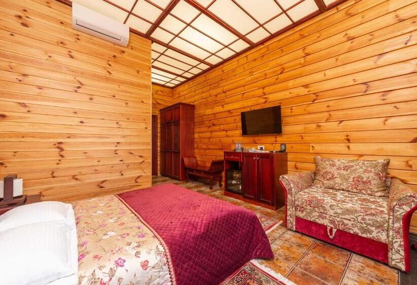 Suite with lake view, Brech Resort&spa