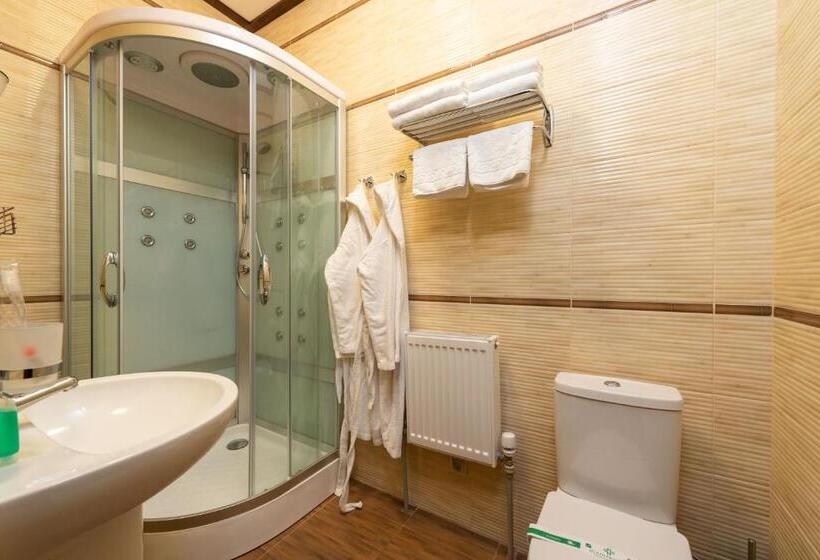 جناح, Brech Resort&spa