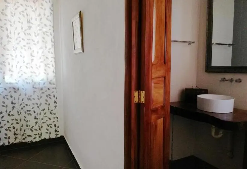 バルコニー付きスタンダードルーム, Punta Duarte Garden Inn