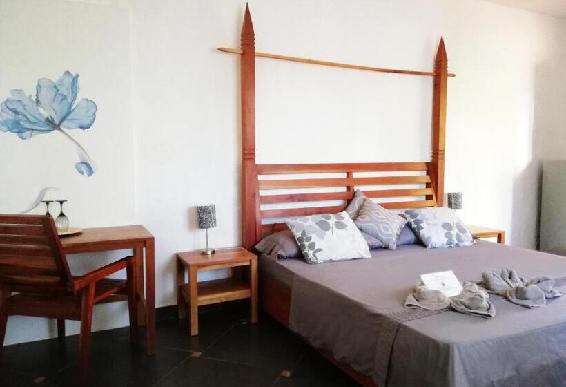 스탠다드 발코니 룸, Punta Duarte Garden Inn
