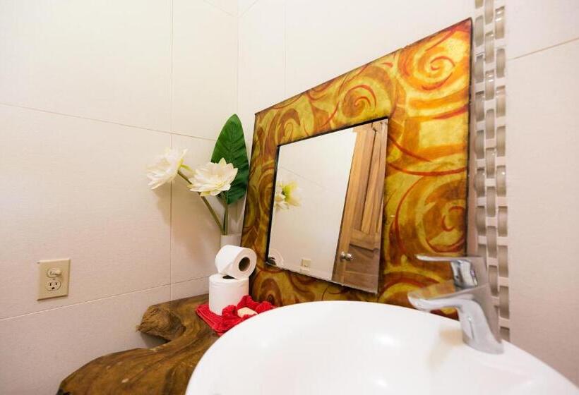 חדר דלוקס עם מרפסת נוף לים, Punta Duarte Garden Inn