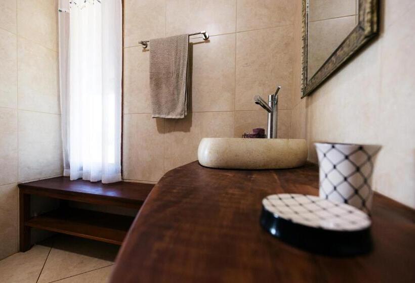 带大床的标准工作室, Punta Duarte Garden Inn